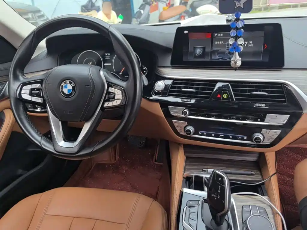 BMW 5 Series New Energy — фото 10