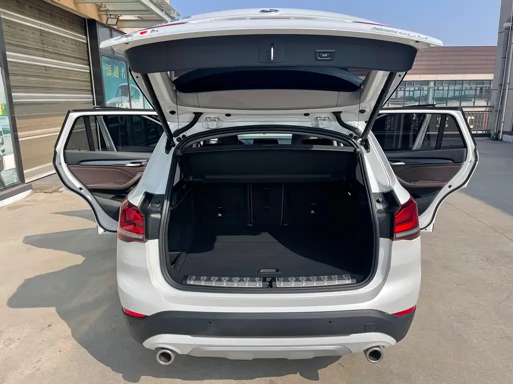 BMW X1 — фото 17