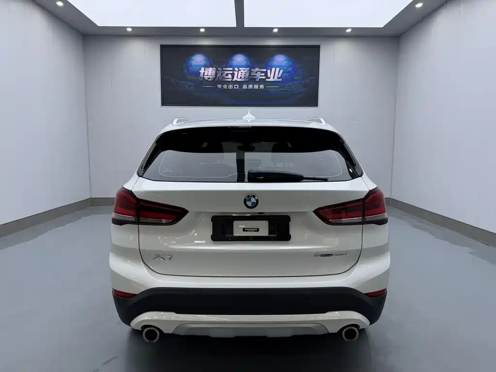 BMW X1 — фото 5