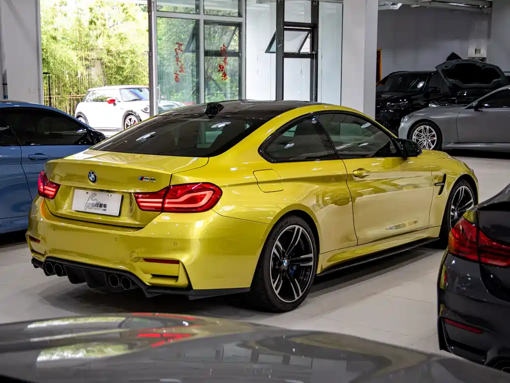 BMW M4 — фото 5
