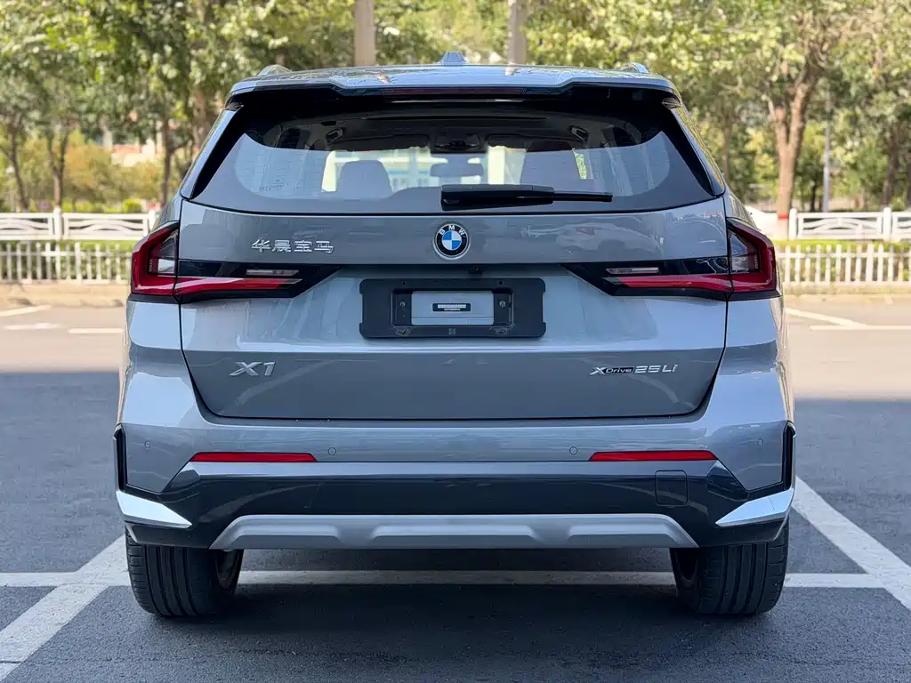 BMW X1 — фото 4