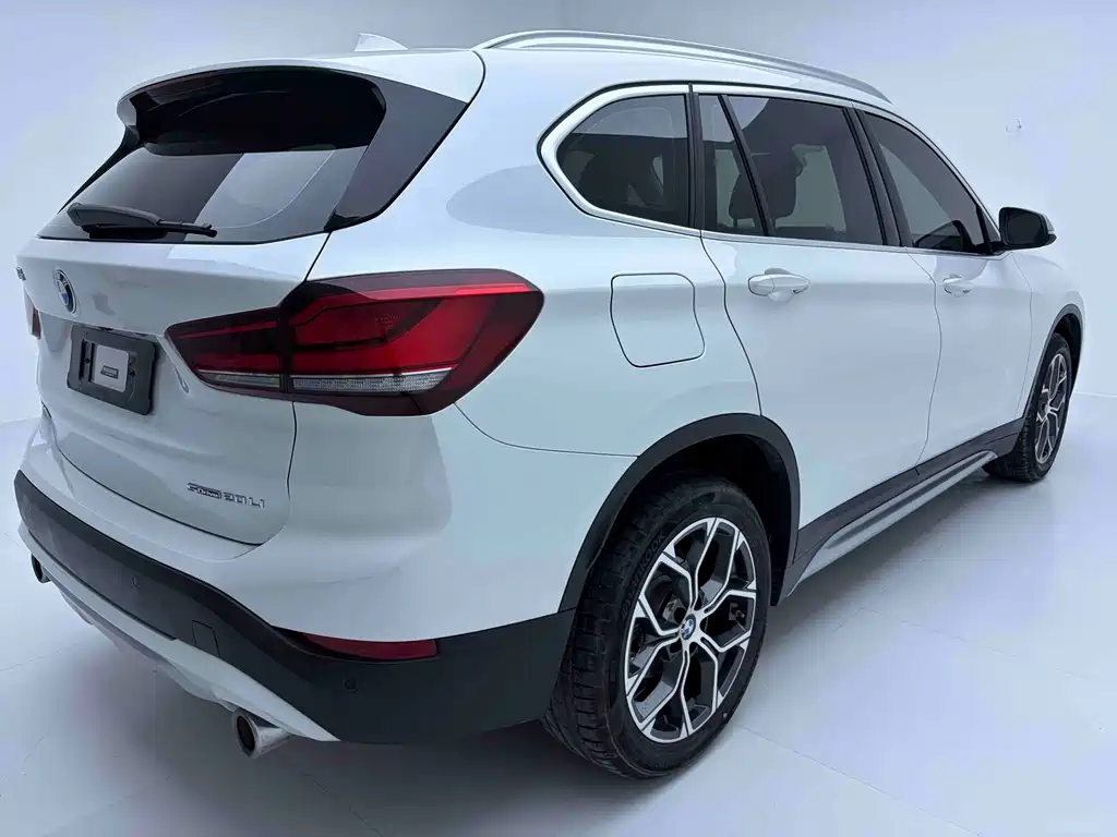 BMW X1 — фото 4