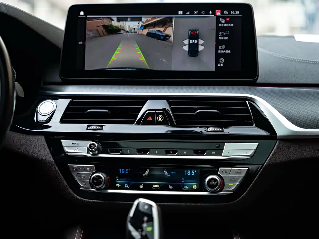 BMW 5 Series (Import) — фото 11