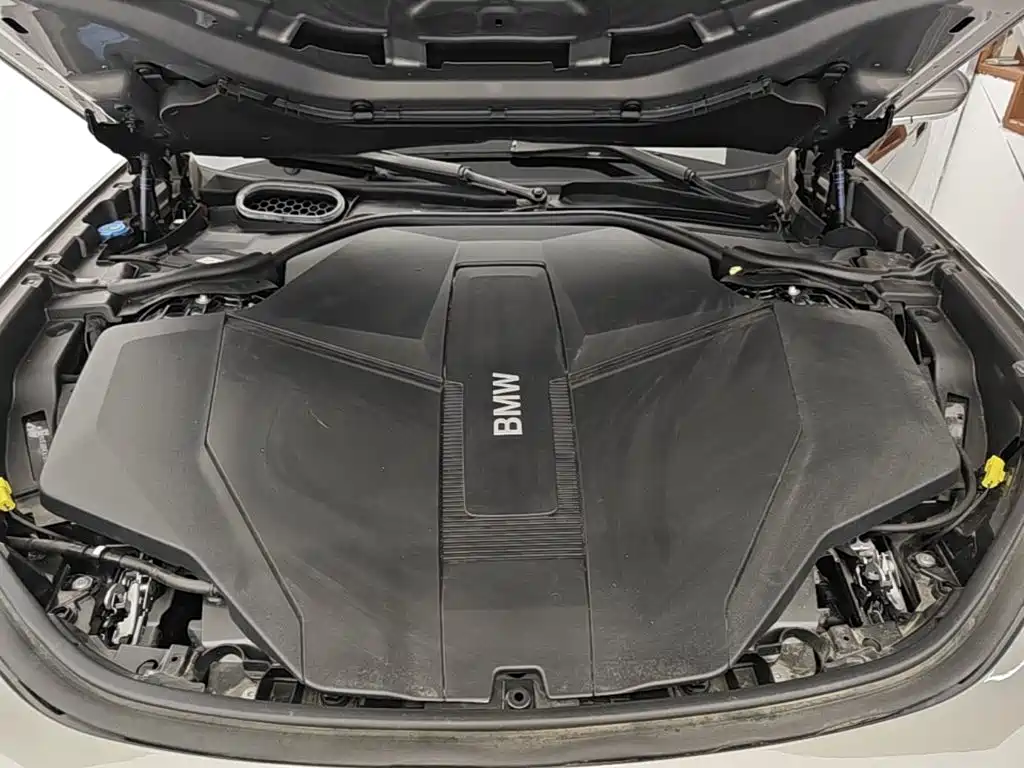 BMW i7 — фото 20