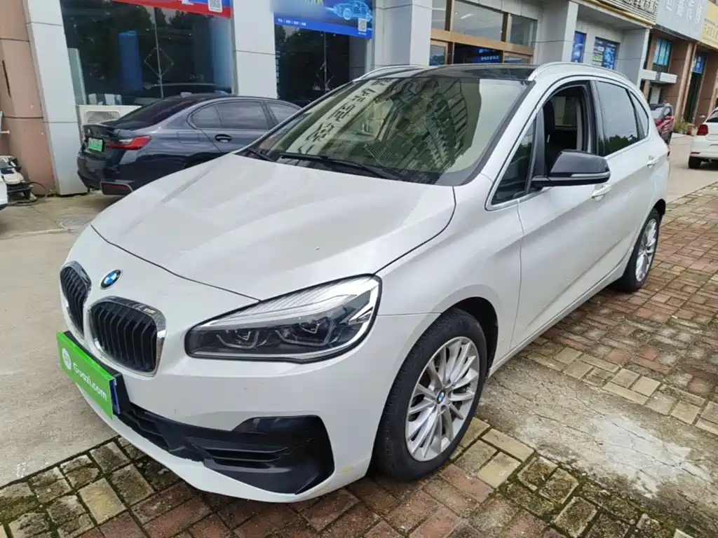BMW 2 Series Active Tourer — фото 2