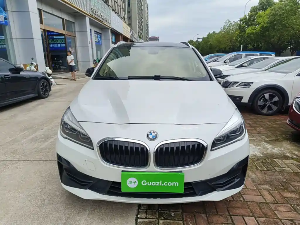 BMW 2 Series Active Tourer — фото 3