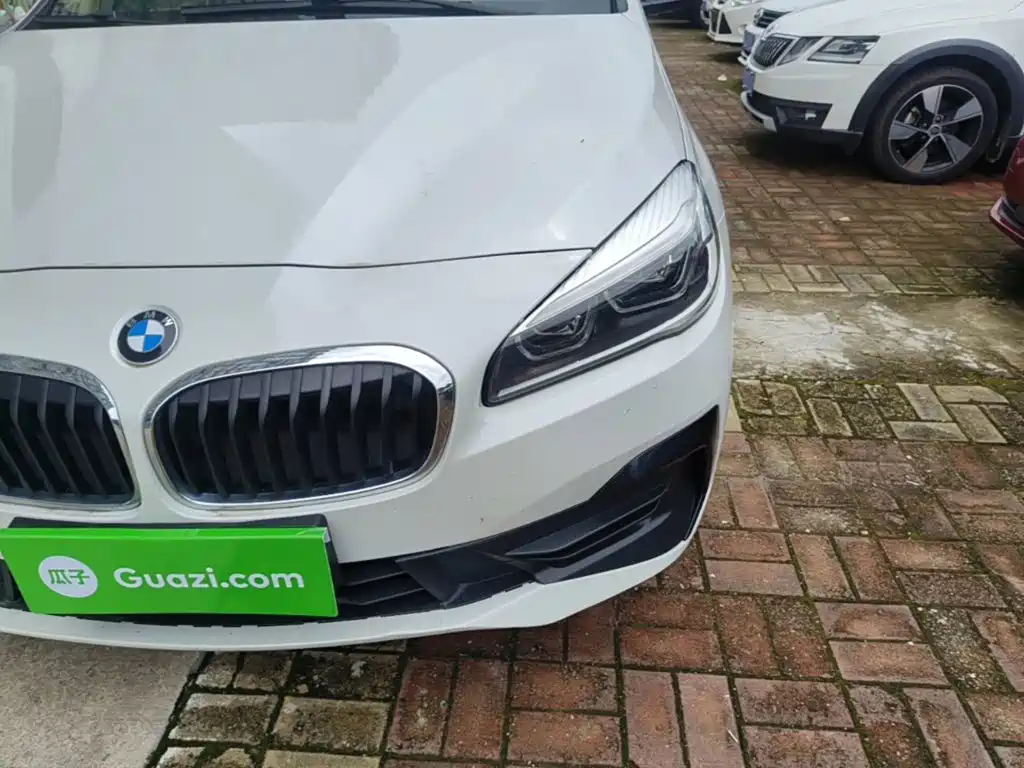 BMW 2 Series Active Tourer — фото 24