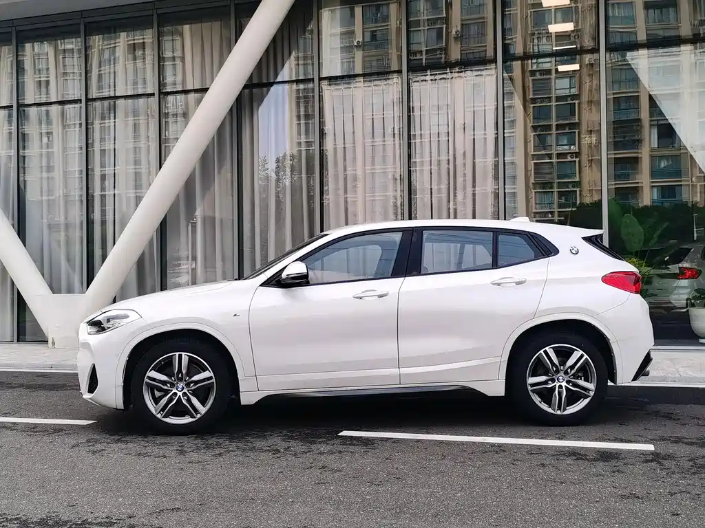 BMW X2 — фото 3