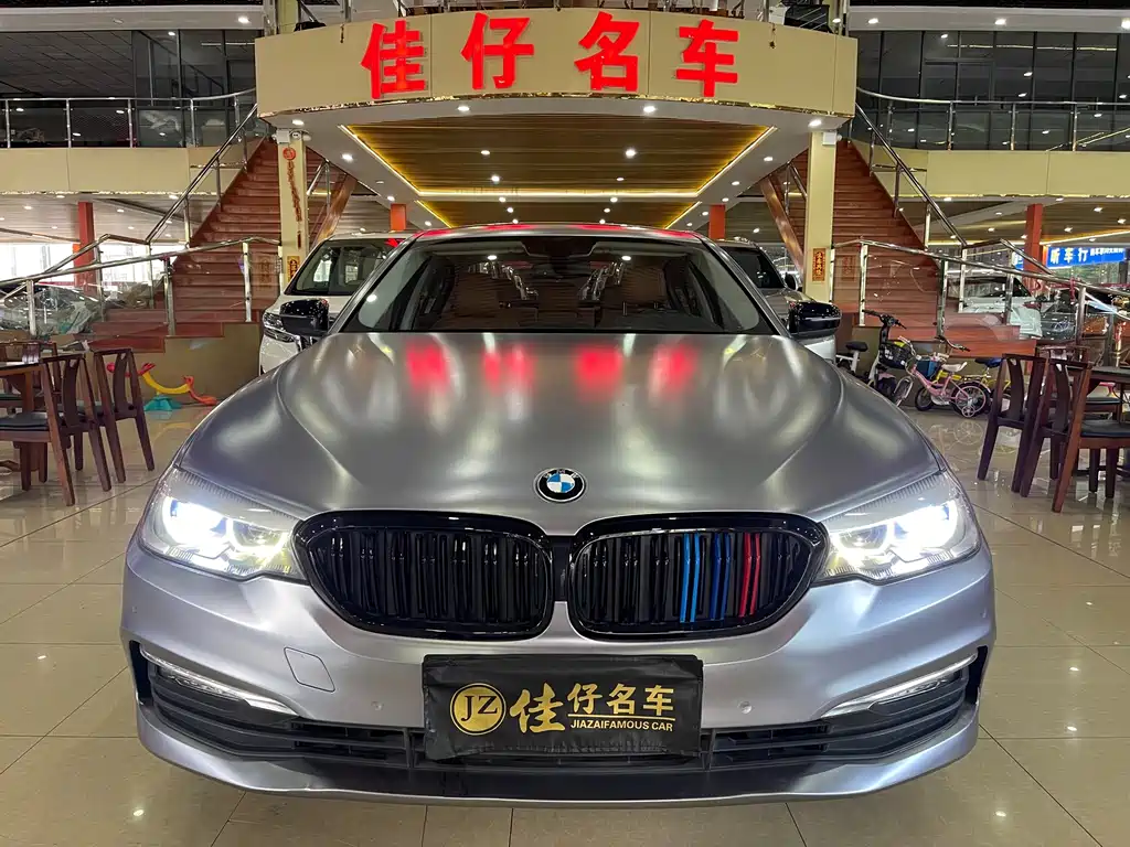 BMW 5 Series — фото 2