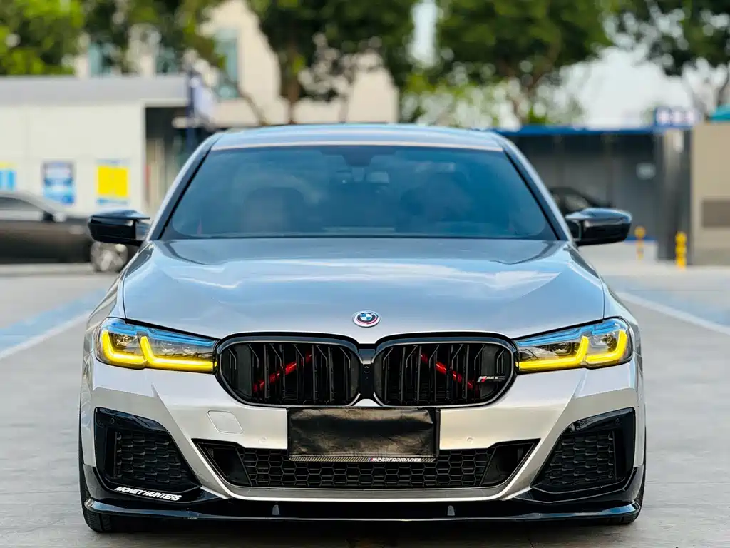 BMW 5 Series — фото 2