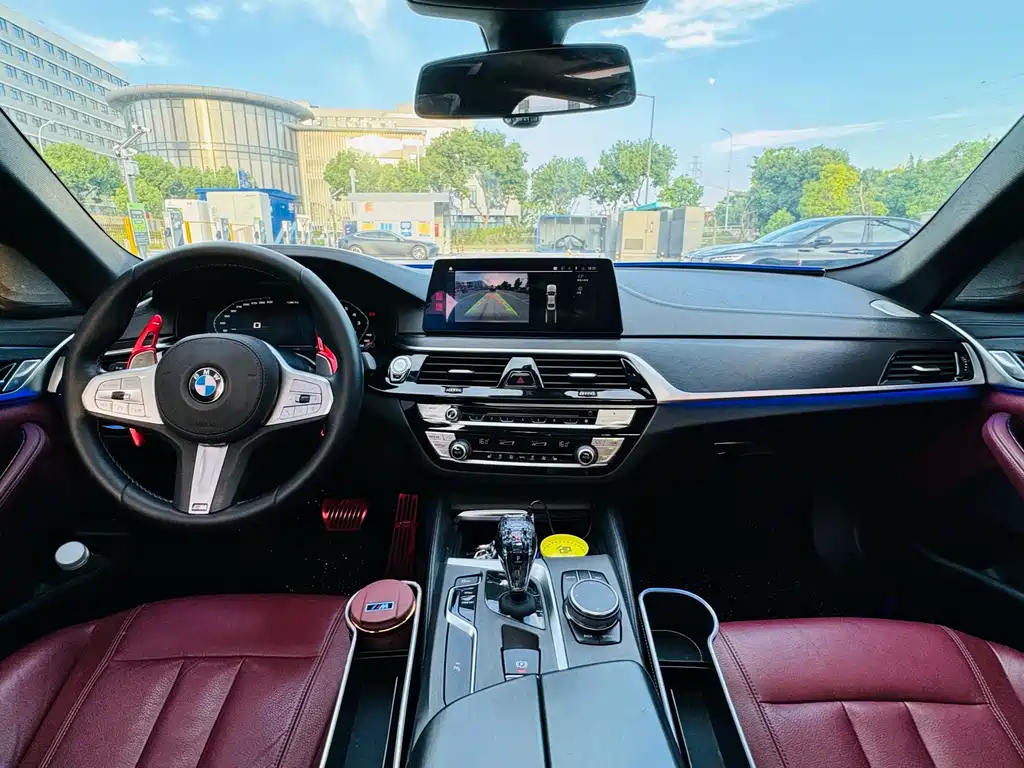 BMW 5 Series — фото 4