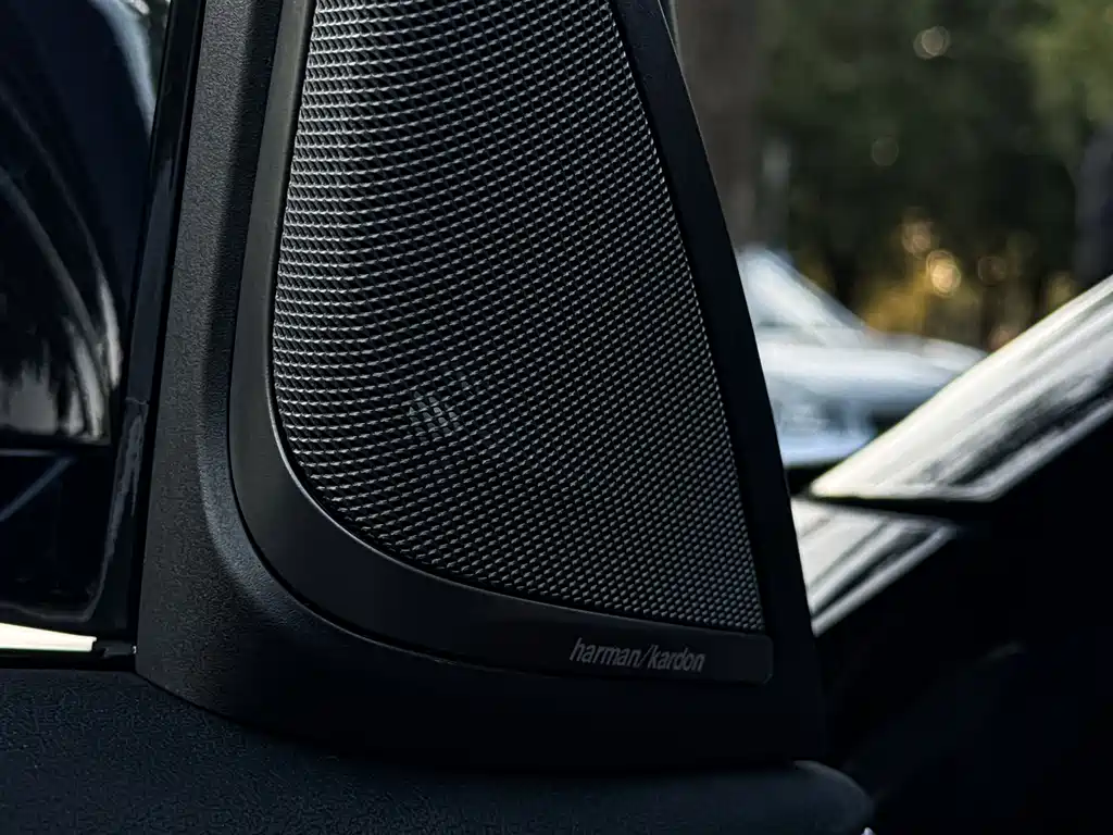 BMW 5 Series — фото 13