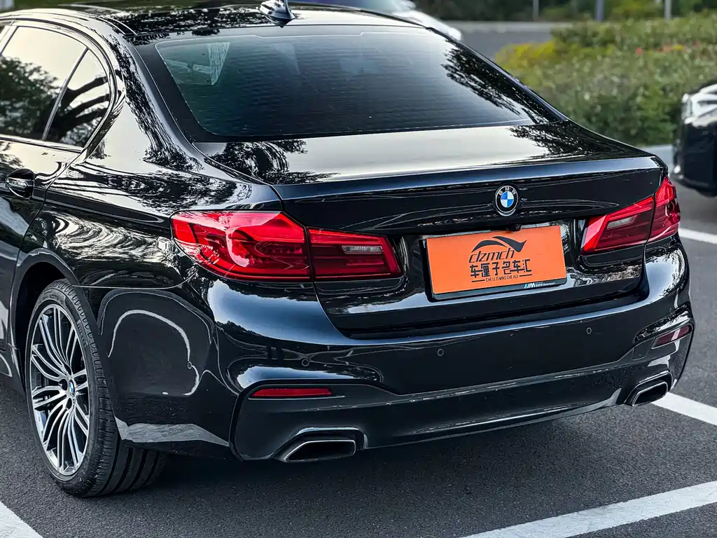 BMW 5 Series — фото 7