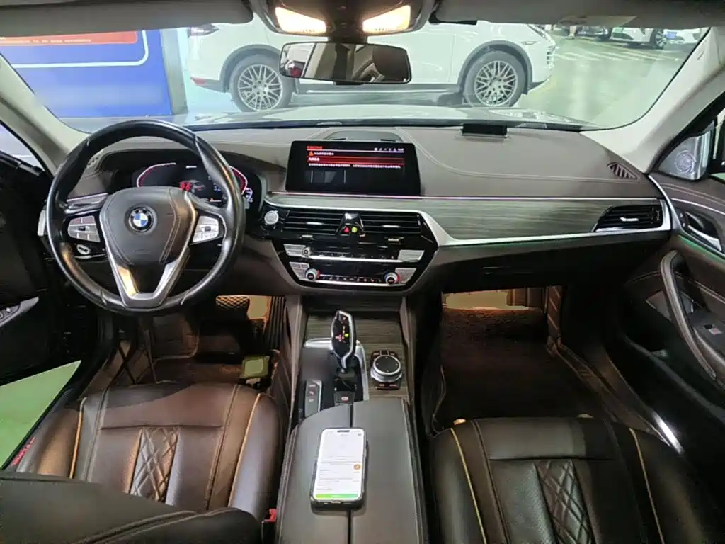 BMW 5 Series New Energy — фото 10