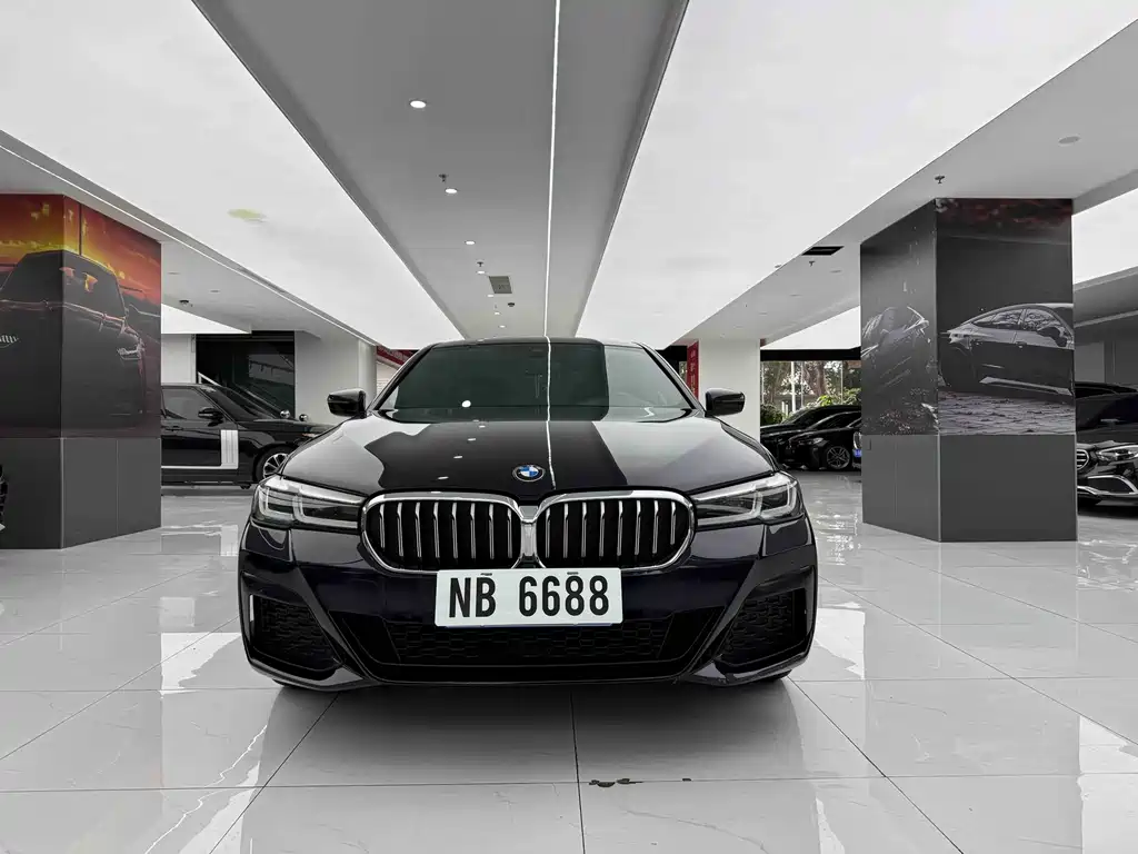 BMW 5 Series — фото 2