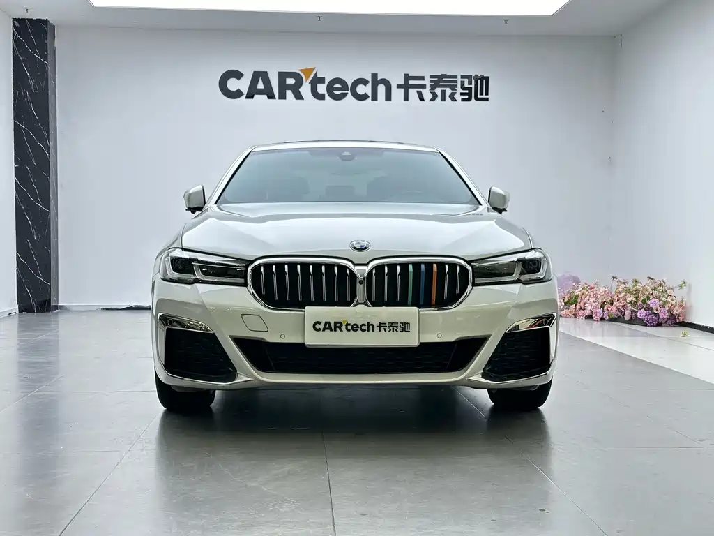 BMW 5 Series — фото 2