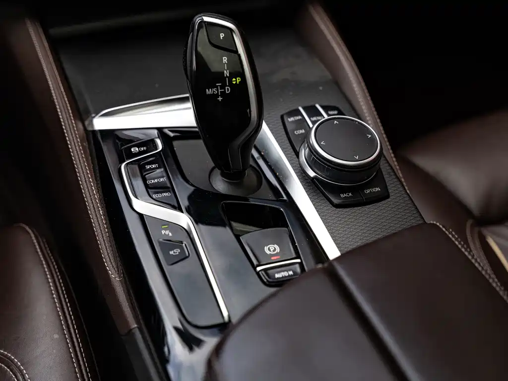 BMW 5 Series (Import) — фото 11
