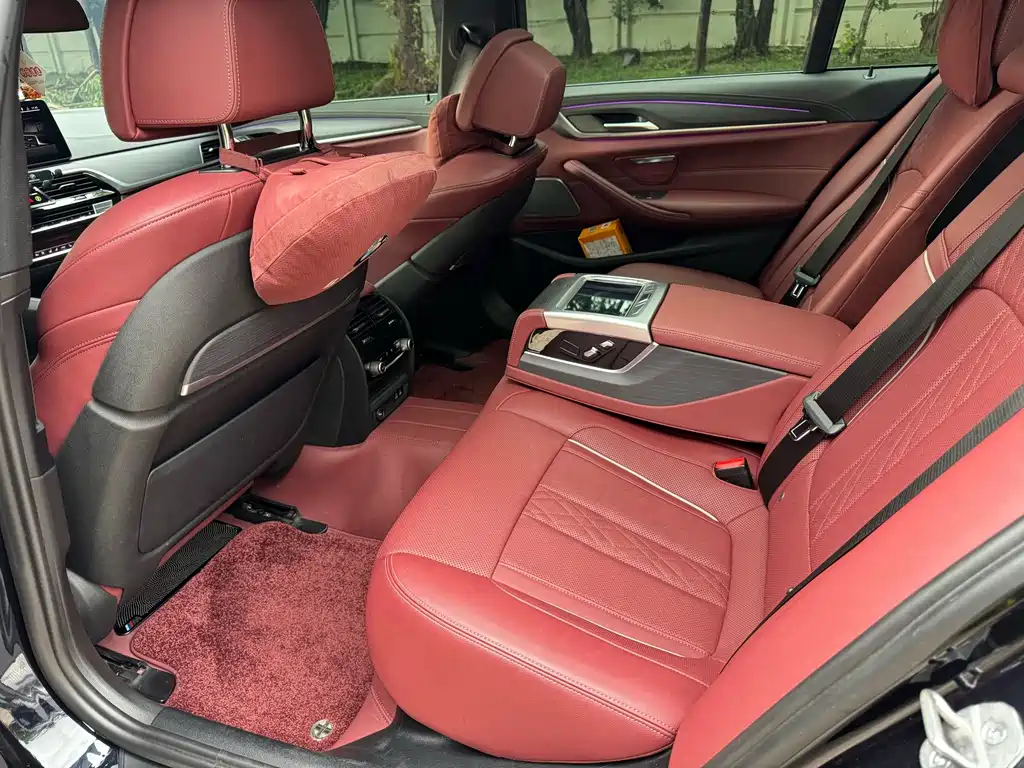 BMW 5 Series — фото 10