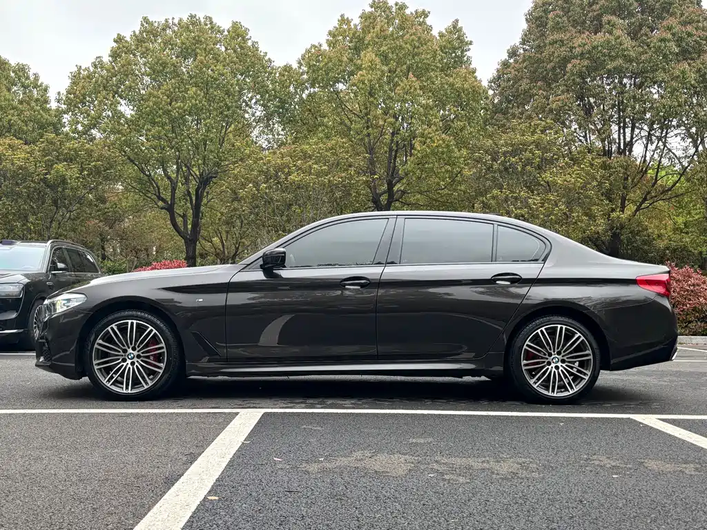 BMW 5 Series — фото 3