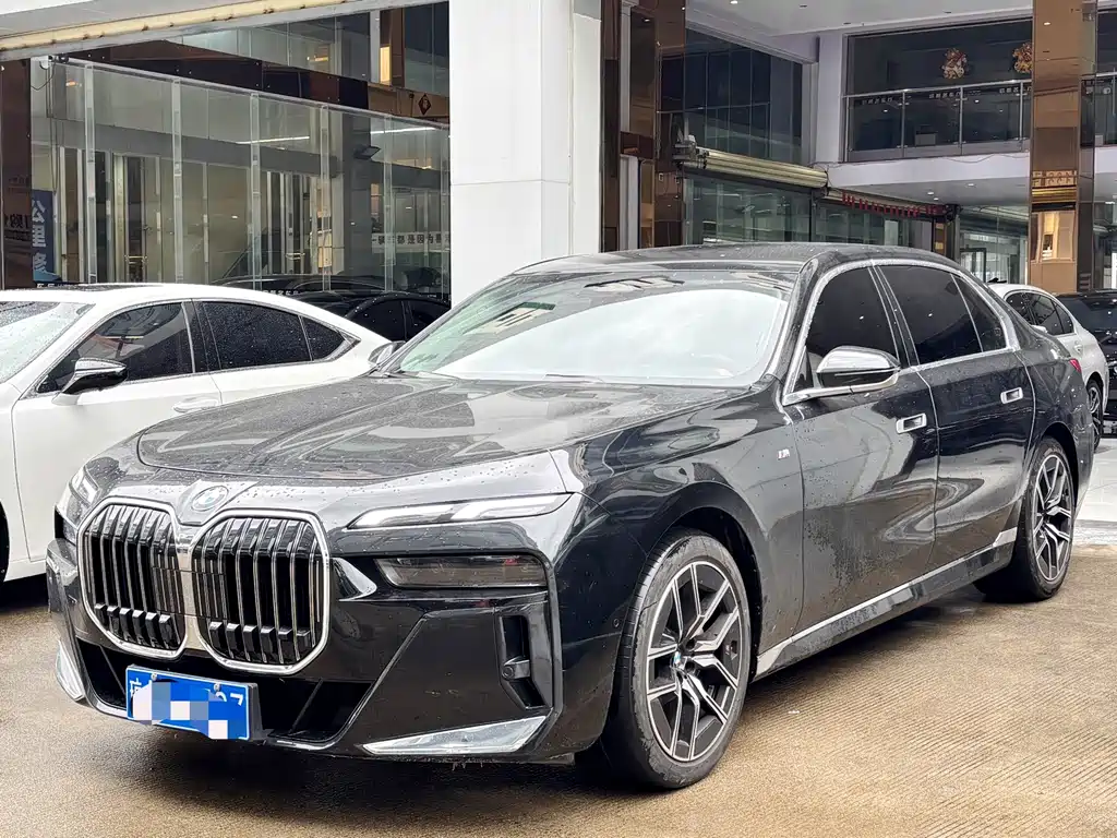 BMW 7 Series — фото 2