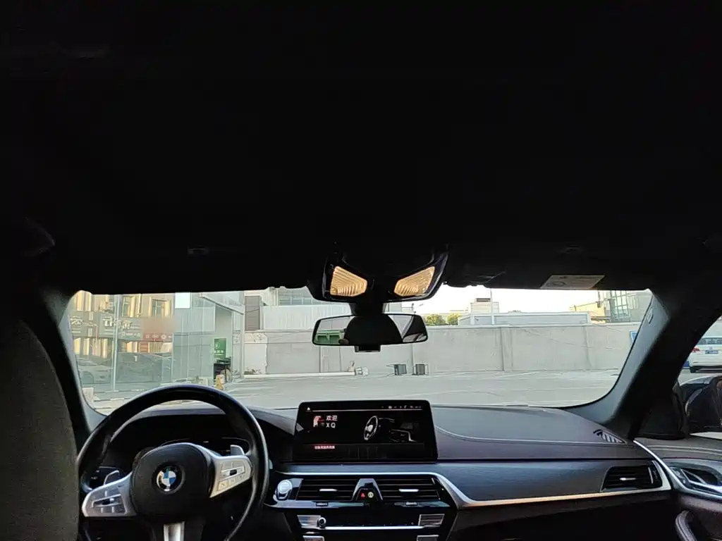 BMW 5 Series — фото 18