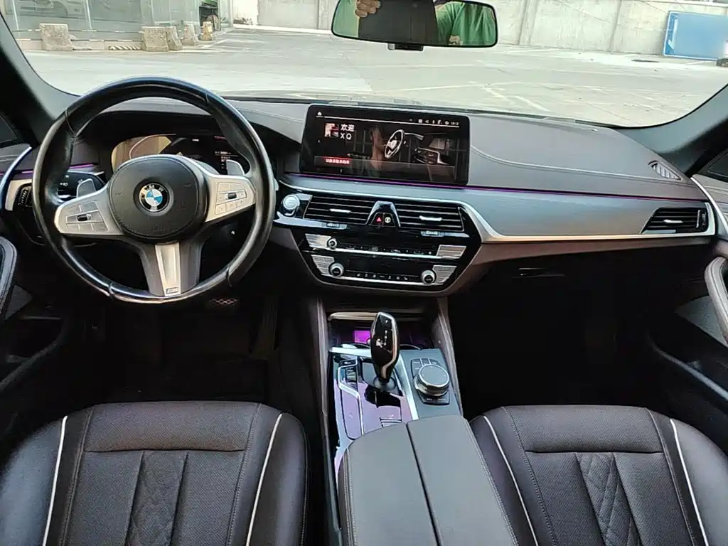 BMW 5 Series — фото 10