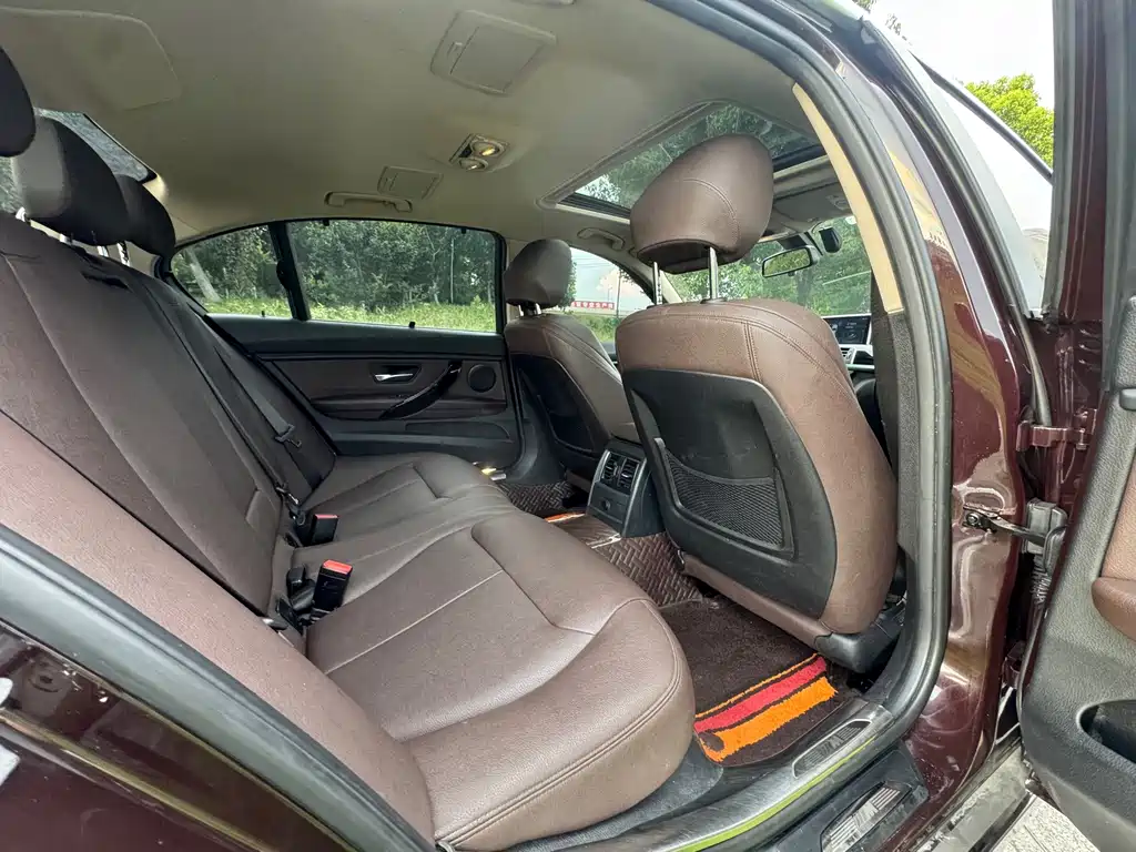 BMW 3 Series — фото 11
