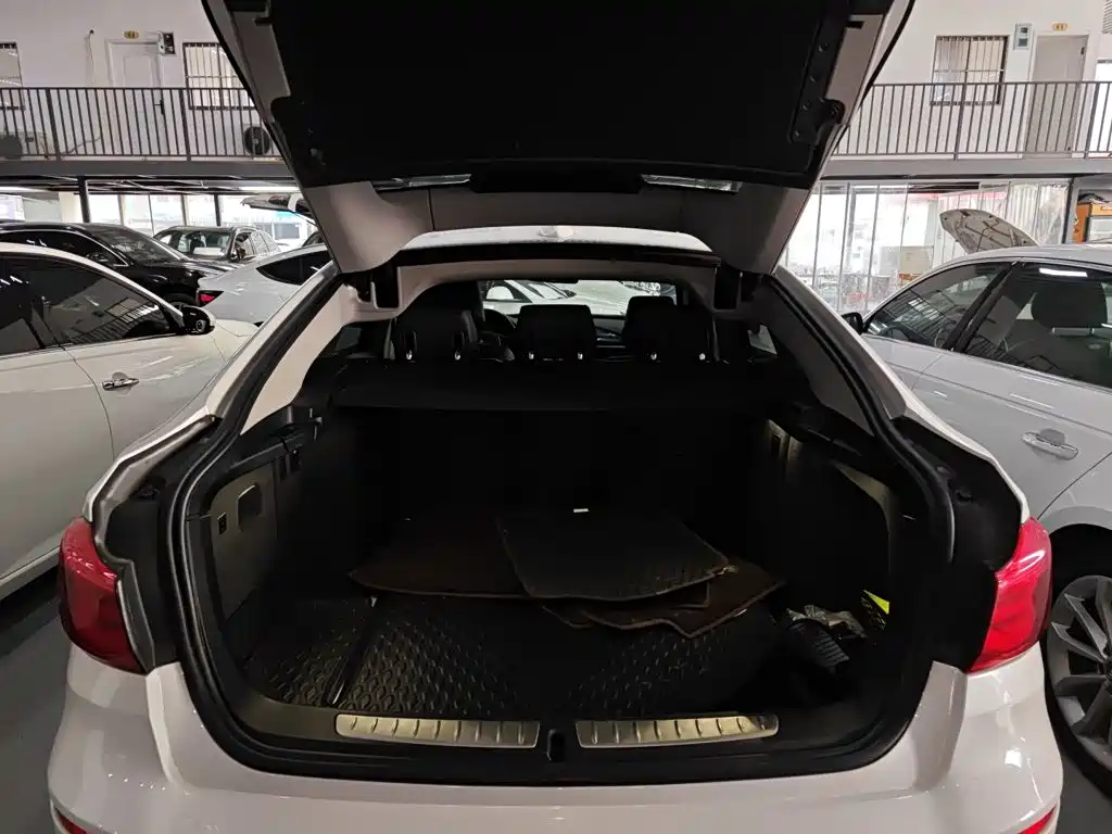 BMW 3 Series GT — фото 15
