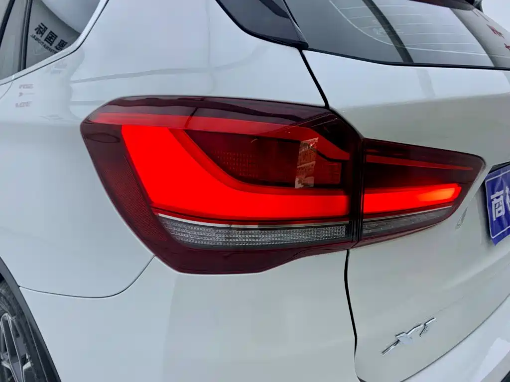 BMW X1 — фото 33