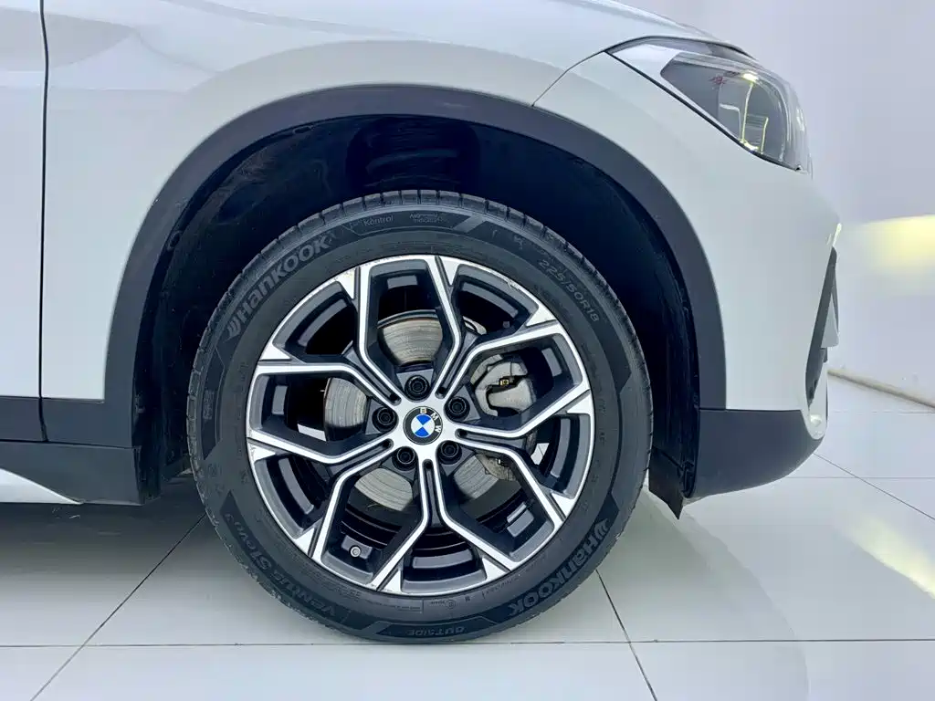 BMW X1 — фото 37