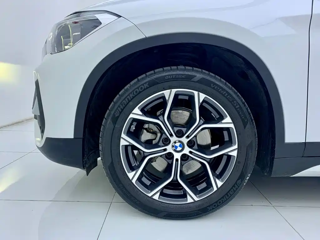 BMW X1 — фото 38