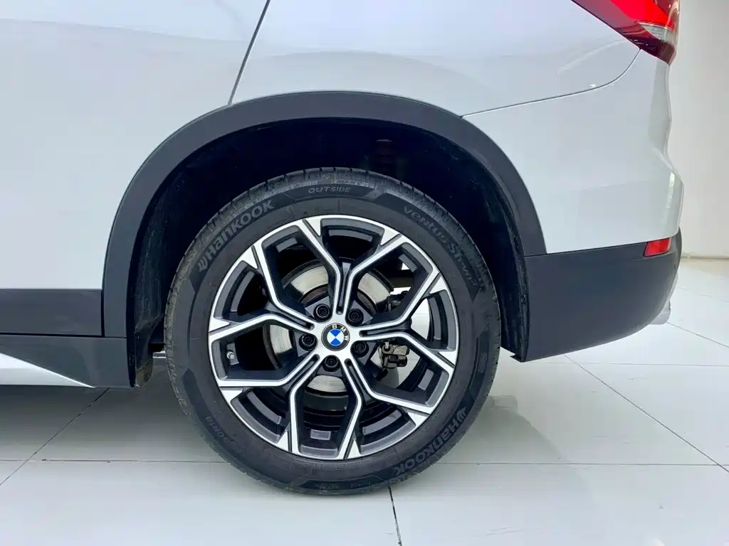 BMW X1 — фото 39