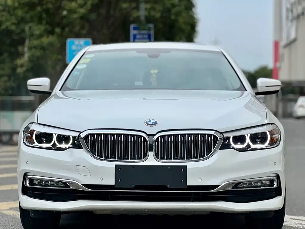 BMW 5 Series — фото 2