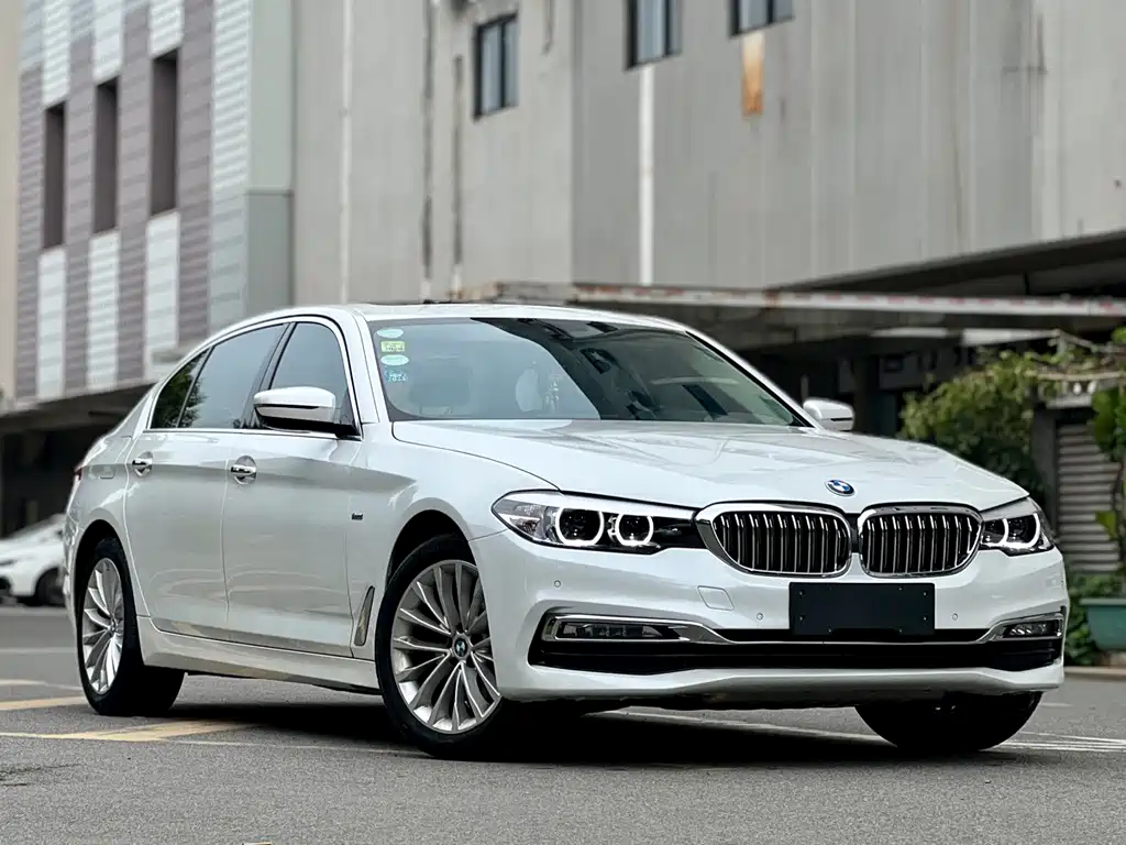 BMW 5 Series — фото 3