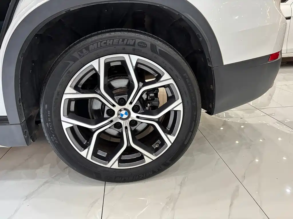 BMW X1 — фото 21