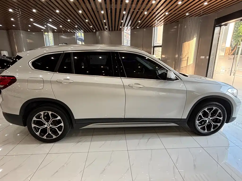 BMW X1 — фото 6