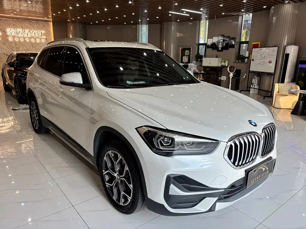 BMW X1 — фото 7