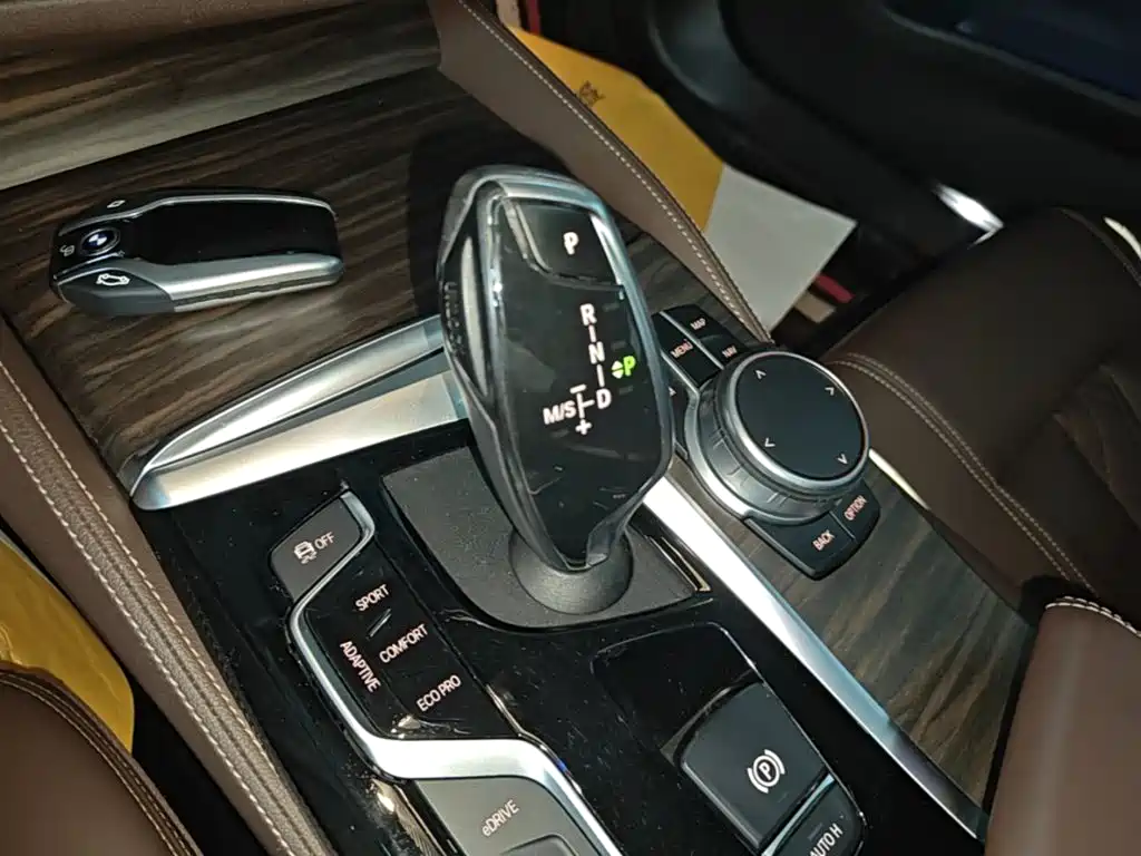 BMW 5 Series New Energy — фото 14