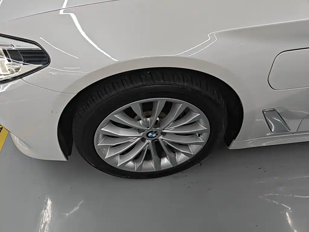 BMW 5 Series New Energy — фото 23