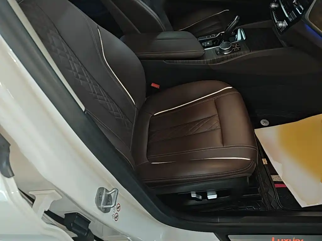 BMW 5 Series New Energy — фото 25