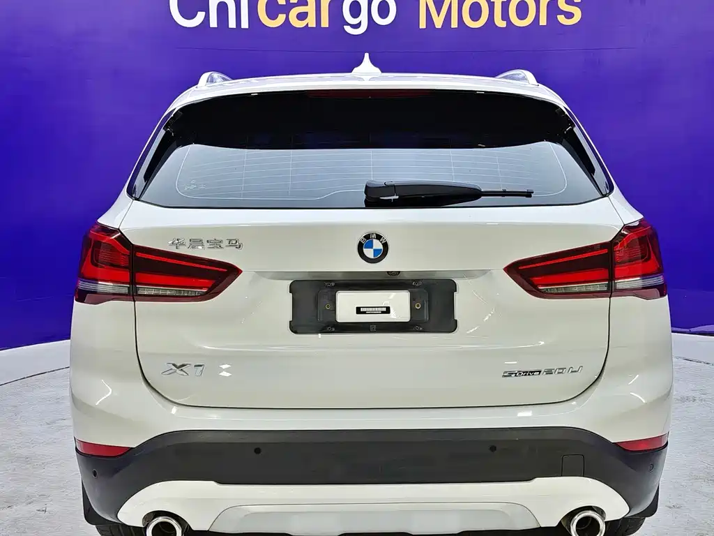 BMW X1 — фото 5