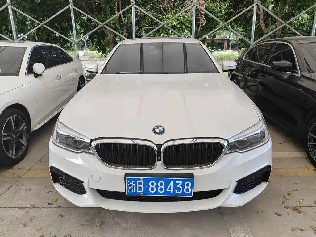 BMW 5 Series — фото 2