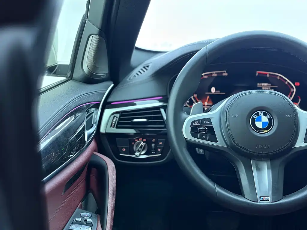 BMW 5 Series — фото 22