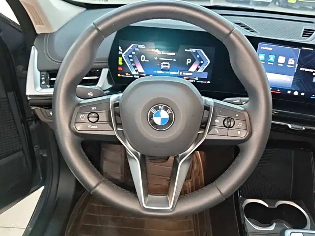 BMW X1 — фото 11
