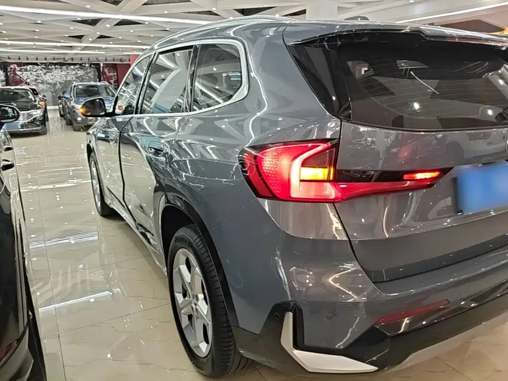 BMW X1 — фото 5