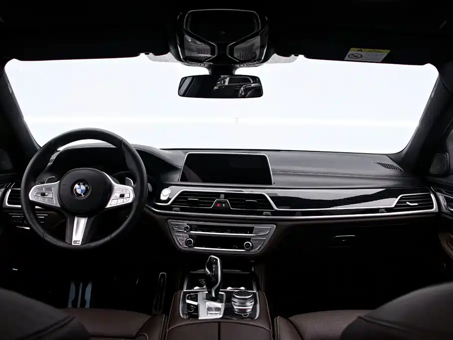 BMW 7 Series — фото 5