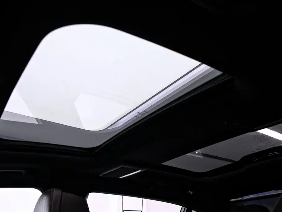 BMW 7 Series — фото 10