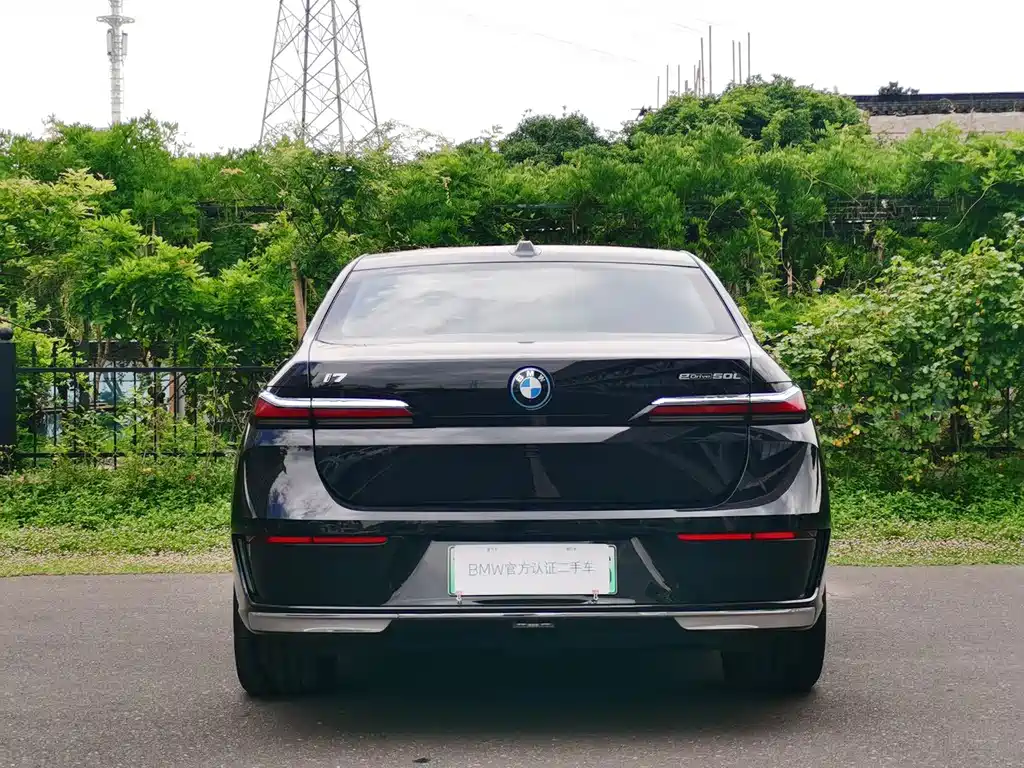 BMW i7 — фото 5