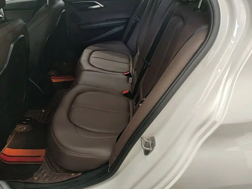 BMW 1 Series — фото 17