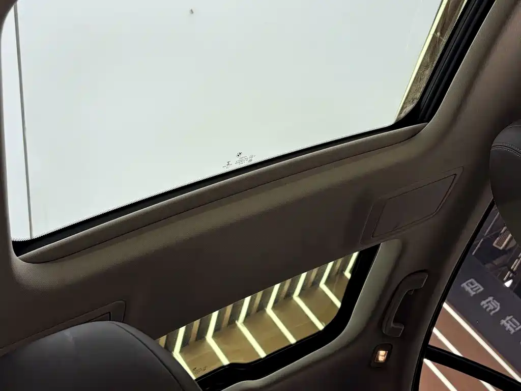 BMW 5 Series New Energy — фото 14